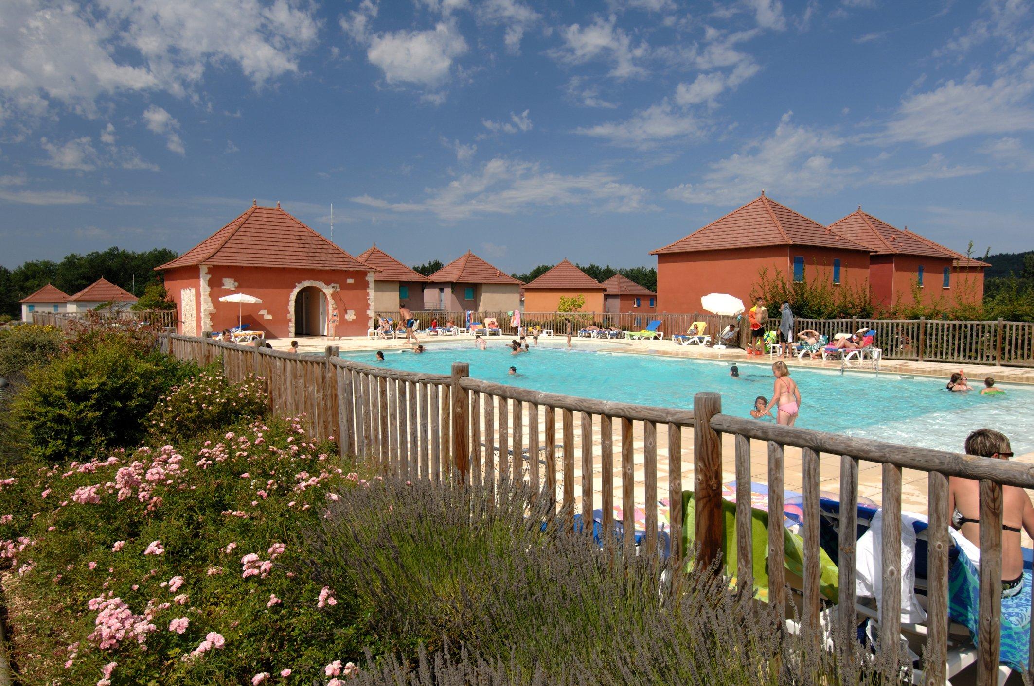 Holiday park Terres De France - Domaine De Claire Rive 3*