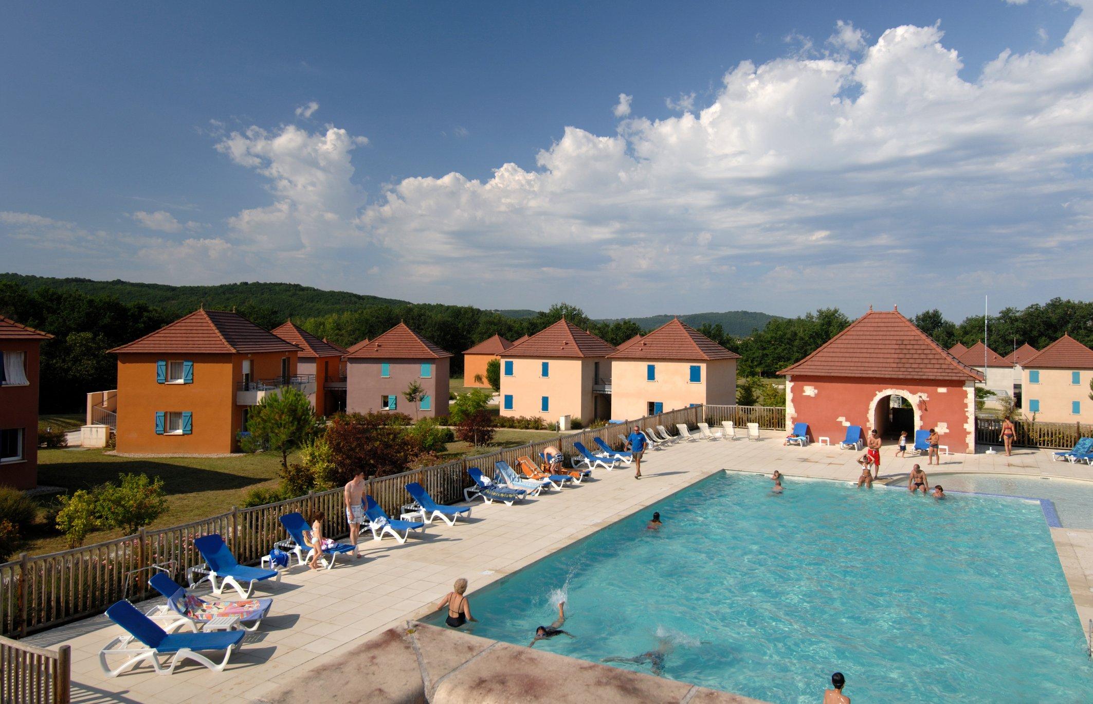 Holiday park Terres De France - Domaine De Claire Rive 3*