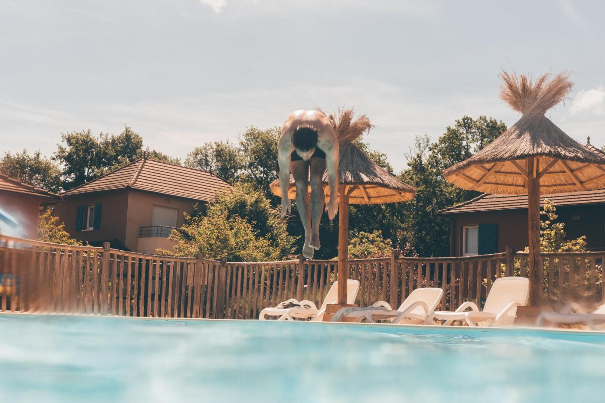 Holiday park Terres De France - Domaine De Claire Rive 3*