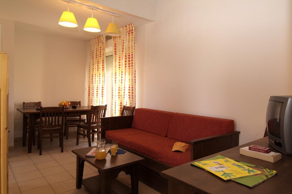 Village de vacances Terres De France - Domaine De Claire Rive 3*