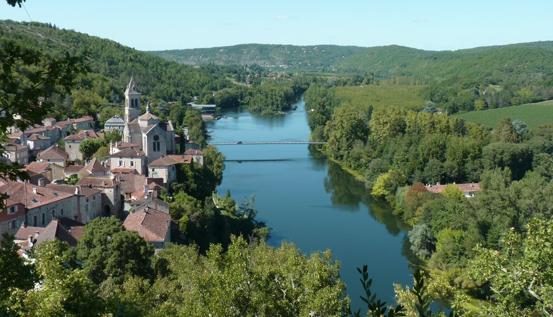 Village de vacances Terres De France - Domaine De Claire Rive 3*