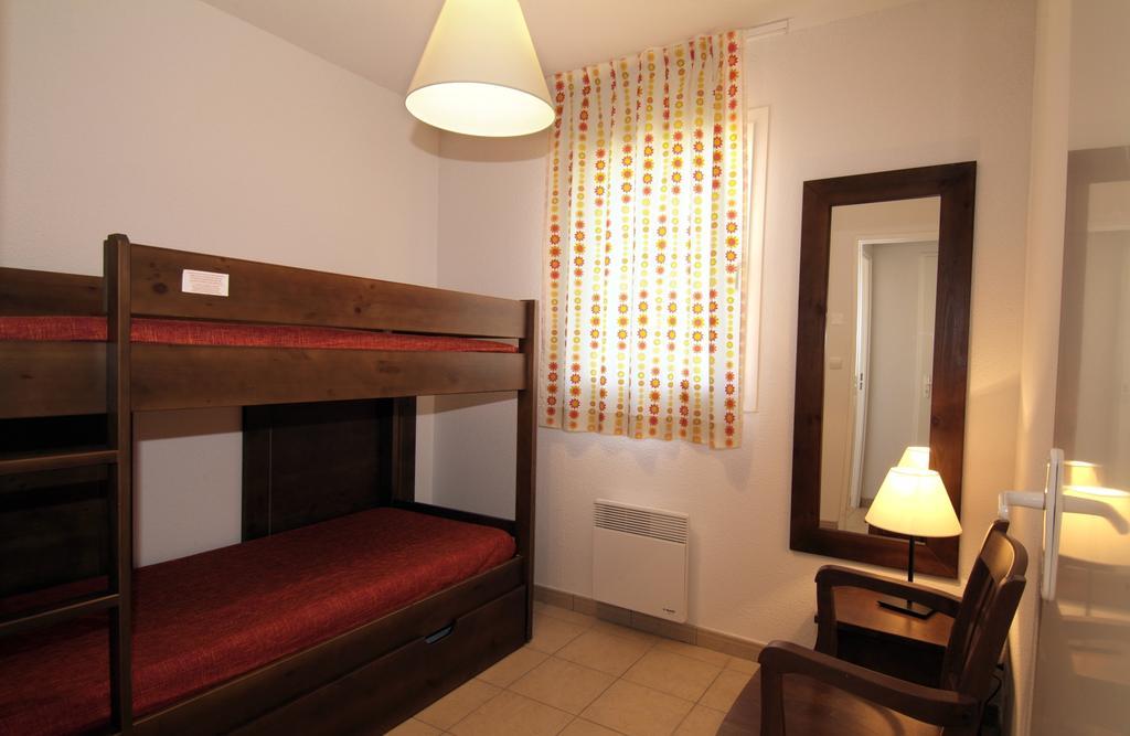 Terres De France - Domaine De Claire Rive Village de vacances 3*
