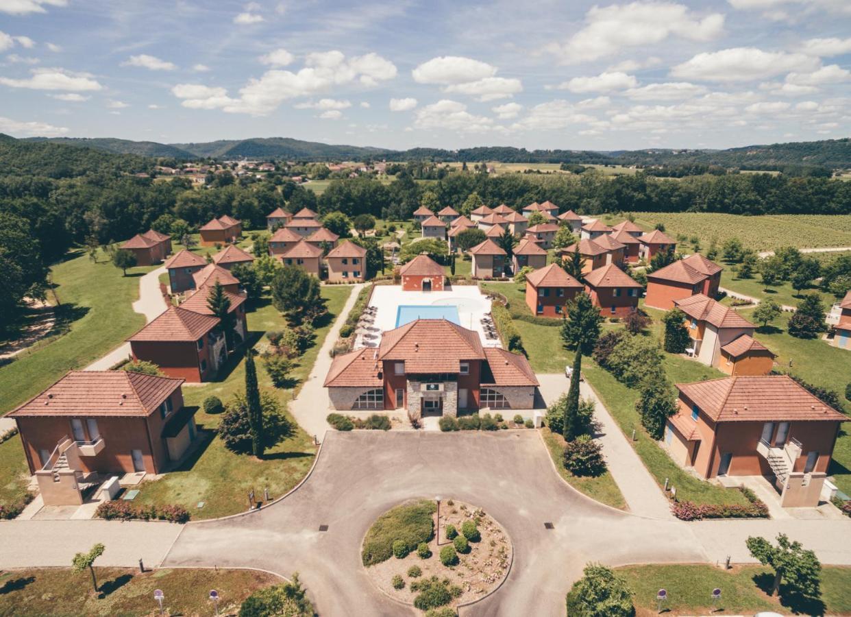 Terres De France - Domaine De Claire Rive Village de vacances 3*